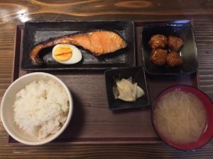 <span class="title">焼き魚定食MAREMIさんの日替り定食 – from Instagram</span>